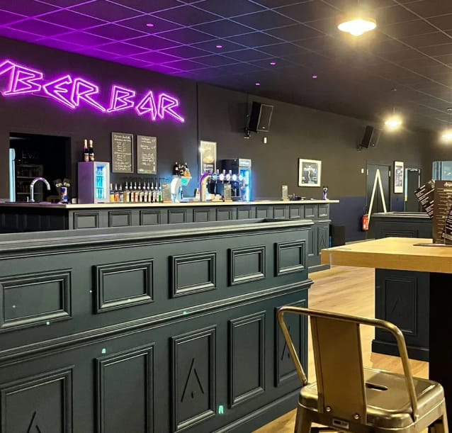 Animation dentreprise en réalité virtuelle à Montauban avec EVA jeu en déplacement libre dans une arène VR